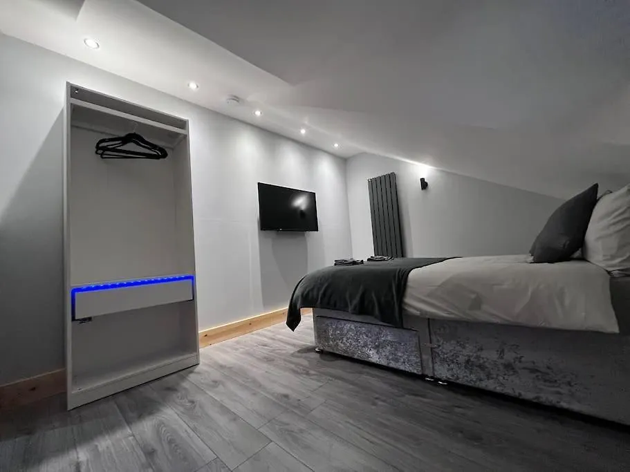 Entire Two Bedroom Guest House & Free Parking Nottingham