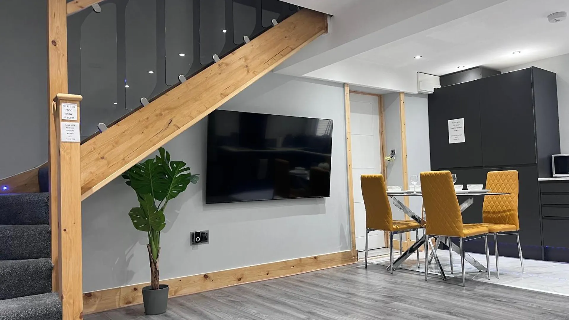 Apartment Entire Two Bedroom Guest House & Free Parking Nottingham