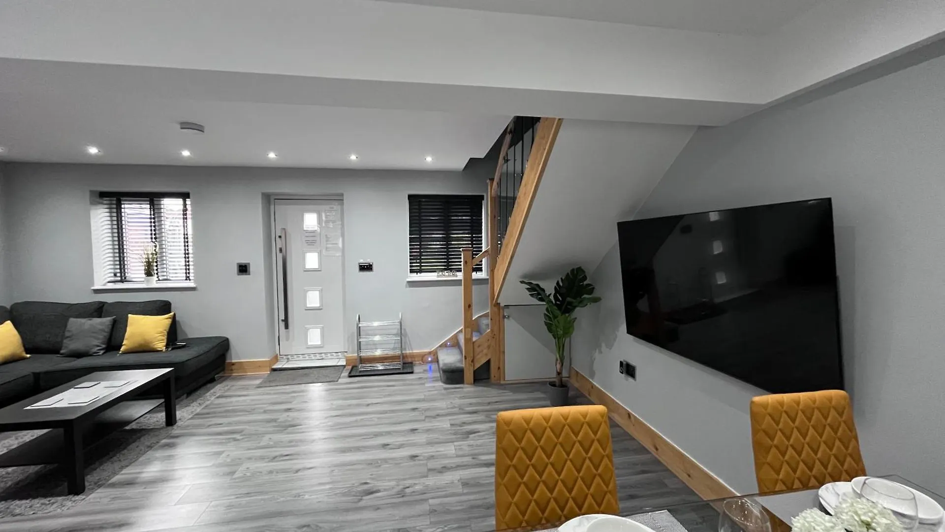 Apartment Entire Two Bedroom Guest House & Free Parking Nottingham